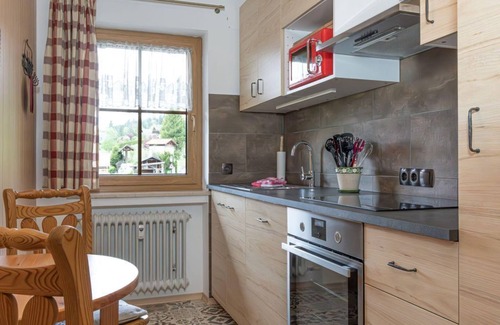 Wallgau Apartment | "Nr. 6" apartment Schöttlkarspitz, 2 bedrooms, shower, WC - Sabine, house