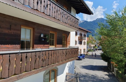 Wallgau Apartment | "Nr. 6" apartment Schöttlkarspitz, 2 bedrooms, shower, WC - Sabine, house