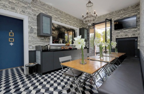 Rione IV Campo Marzio Apartment | nRarity Suites: classic and modern style with the charm of a private house