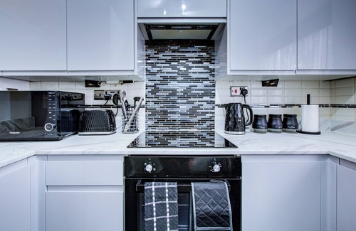 Stratford Apartment | nSpacious 2BR Flat Central London, Great Links