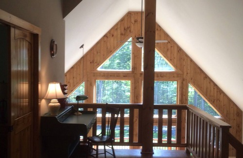 Windham House | nStunning Chalet style home in Catskills with 8 Person hot tub, fire pit & Sauna