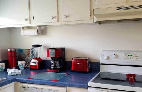 St. Augustine Beach House | Nt of Lights!6 MIN WALK TO BEACH HEATED POOL & TENNIS 2BR, 2.5BA 5-star Reviews