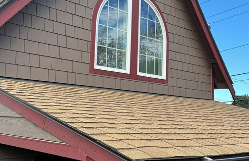 Port Angeles House | nThe Birch…Beautiful…Private…Cottage…loft…great for two…can sleep 5. Surprises