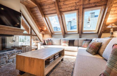 Baqueira Apartment | Nuevo Artic by Totiaran