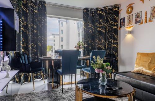 Les Puces de Saint-Ouen Apartment | Nuit au musée!