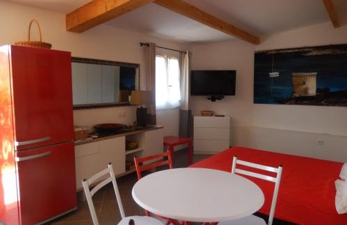 Santʼ Andrea-dʼOrcino Apartment | Nuit calme sur domaine