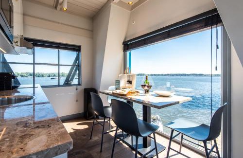 Eastern Docklands Apartment | Numa Amsterdam The Crane