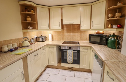 Newton Grange Cottage | NUMBER 3, family friendly, character holiday cottage in Biggin