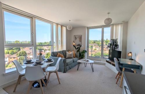 Hemel Hempstead Apartment | Number 43 Elite Apartment - Top Floor - Free Parking