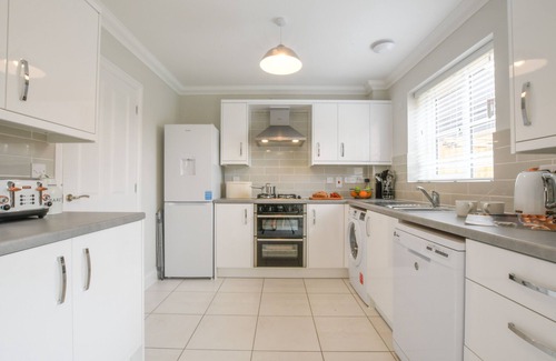 Halesworth Cottage | NUMBER 51, HALESWORTH, family friendly, with a garden in Halesworth