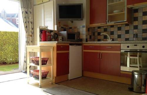 Paignton Apartment | Number Nine is a coastal snug in a quiet area, just a short walk to the shore.