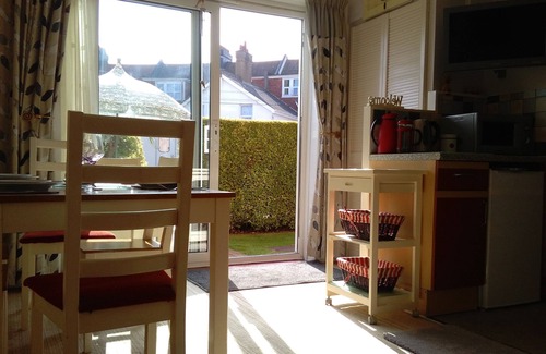 Paignton Apartment | Number Nine is a coastal snug in a quiet area, just a short walk to the shore.