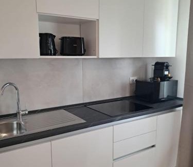 Latina House | - NumberZ - Rooms Apartments and Suites with Wi-Fi and AC