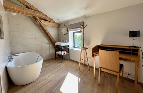 Solutre-Pouilly House | Numerobis-Elegant gite Solutré-Pouilly with terrace