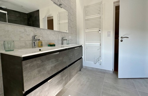 Solutre-Pouilly House | Numerobis-Elegant gite Solutré-Pouilly with terrace