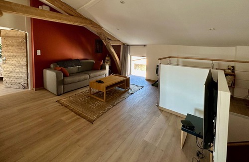 Solutre-Pouilly House | Numerobis-Elegant gite Solutré-Pouilly with terrace