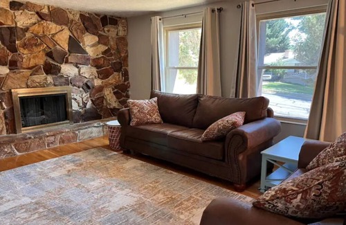 Farmington House | Nuna's Cozy Casetta in Farmington