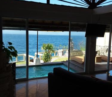 Mushroom Bay Villa | Nusa Lembongan Villa Shambala