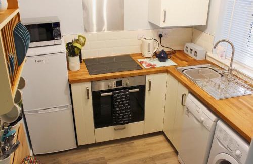 Tideswell House | Nutmeg Cottage