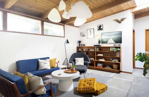 Sunderland House | NW Midcentury time capsule