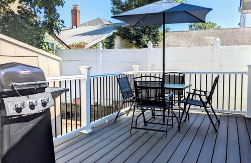 Elmont House | NY VIBEZ HOUSE! Cool Smart Home-2min to UBS Arena-10min to JFK/LGA-Free Parking!