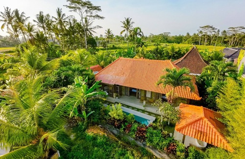 Ubud Villa | Nyaman Villa 2 by EVDEkimi – romantic escape among rice fields w/pool, terrace - Long stay extras