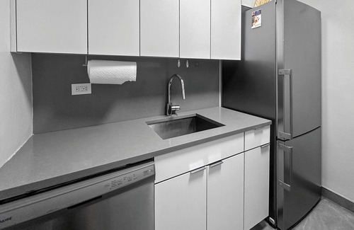 Central Park North Apartment | NYC 5th ave Central Park XL apartment with balcony -3 bedroom.
