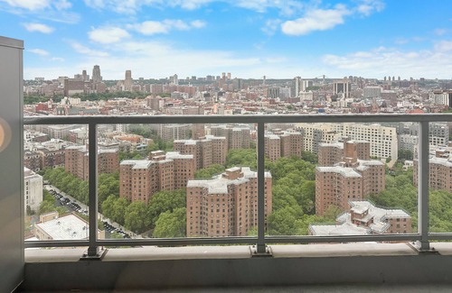 Central Park North Apartment | NYC 5th ave Central Park XL apartment with balcony -3 bedroom.