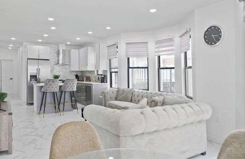 Fort Lee Apartment | NYC Riverfront White Marble Sanctuary Free Parking