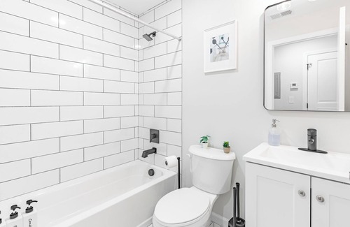 Ampere Bed & Breakfast | NYC Urban Escape 15min to Newark Penn Station