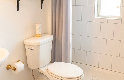 East Avenue Apartment | Nycstylestudio-heartofeastave-1minwalkdowntown