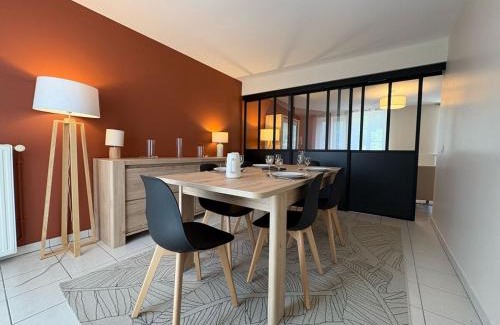 Saint-Martin-de-Brethencourt Apartment | Nymphéas - Charming apartment village center