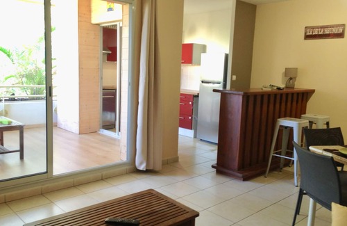 L'Ermitage-les-Bains Apartment | Ö Carré Saint Gilles air-conditioned apartment *, equipped in residence with swimming pool