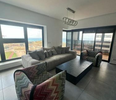 Bat Yam Apartment | O&O Group-Charming 4BR APT with Stellar Sea View