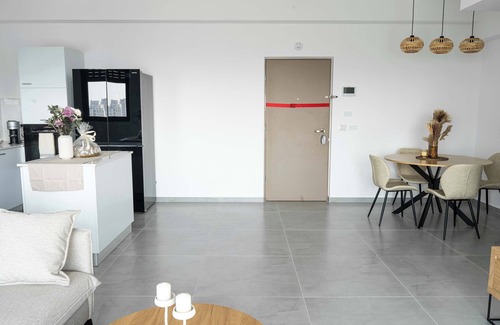 Bat Yam Apartment | O&O Group - Sea Views & City Vibes on Sokolov