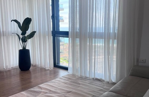 Bat Yam Apartment | O&O Group- Stylish 3BR Family Retreat