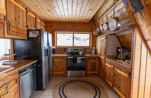 Livingston Cabin | O'Rea Creek Panoramic Horizon, Escape to tranquility of picturesque countryside
