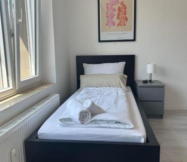 Ibbenbueren Apartment | O107 XL EG 4 Zi I 2 WC I Teams I Premium Betten