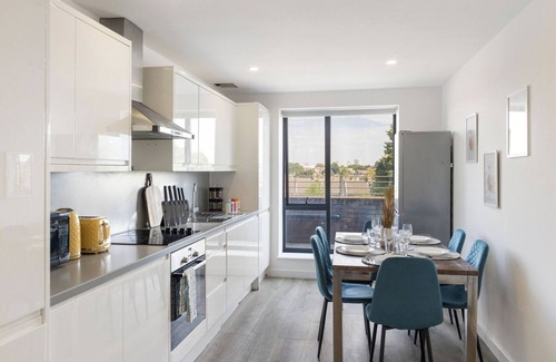 Canning Town Condo | O2 Skyview Penthouse