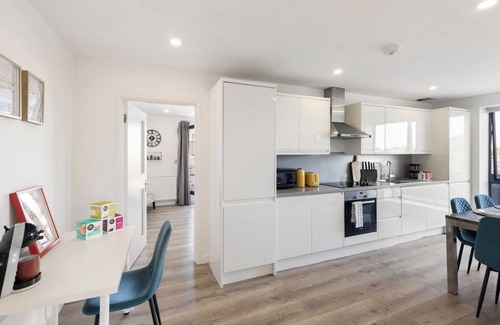 Canning Town Condo | O2 Skyview Penthouse