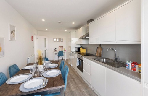 Canning Town Condo | O2 Skyview Penthouse