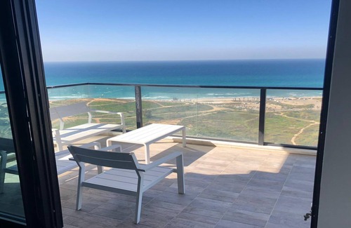 Rishon LeTsiyon Apartment | Oַ&O Group- Luxury Apt Tower Best Sea View Bat Yam