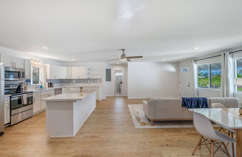 Wahiawa House | Oahu 4BR - Upto 8, A/C, Wi-Fi, Garage + All Access