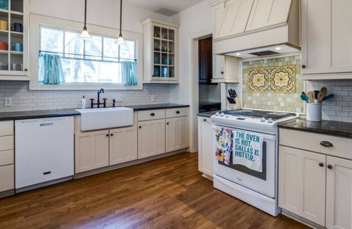 Oak Cliff House | Oak Cliff's Bohemian Rhapsody - 5 mins from Bishop Arts!