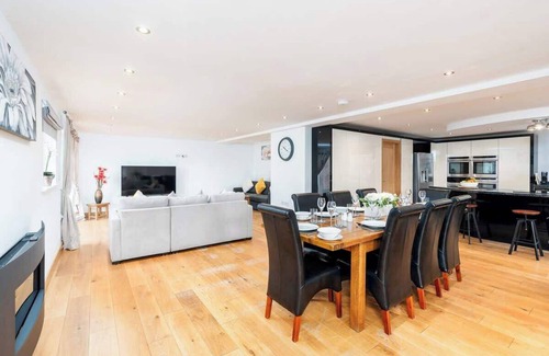 Knowle Sands House | Oak Cottage, Contractors, Professionals & Companies Only, HS2, NEC, BHX, M42
