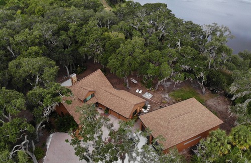 Trailer Estates Apartment | Oak Hammock On The Lake