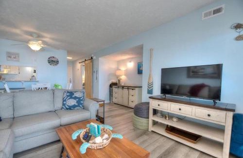 Caswell Beach House | Oak Island Beach Villa 406-The Turtle Nest