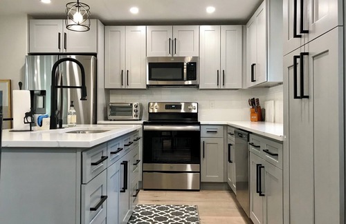 Grand Lake House | Oak Lane Lodge/Sleeps 10/Hot Tub/Amenities Galore/Amazing Hosts