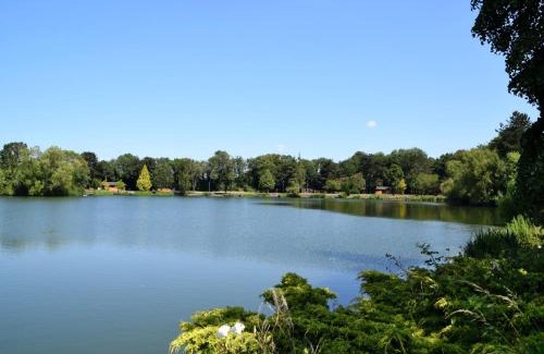 York House | Oak Lodge 7 Hot Tub