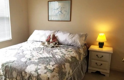 West Henrietta House | Oak Mills House a Minute to RIT 12 mins to Strong